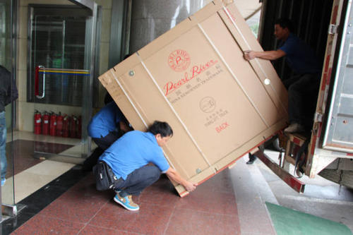 祥云钢琴贵重工艺品无忧运
